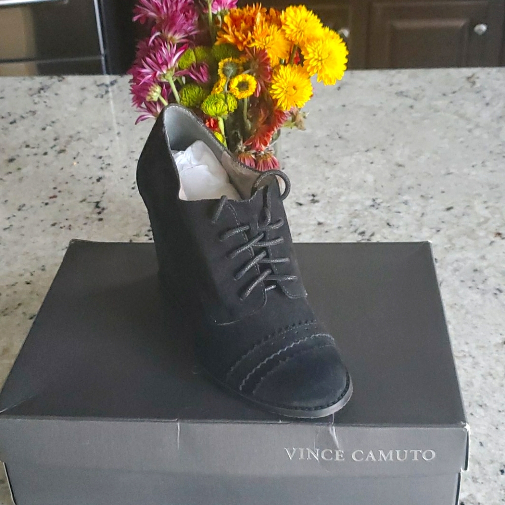 Vince camuto booties